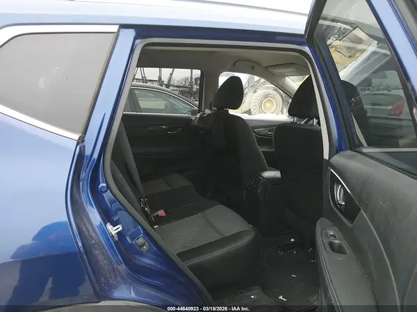 JN8AT2MV1HW025676 2017 NISSAN ROGUE - Image 8