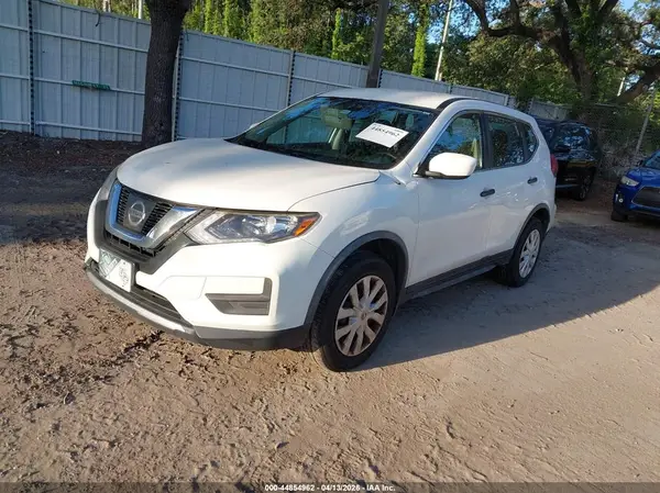 JN8AT2MV1HW026794 2017 NISSAN ROGUE - Image 2