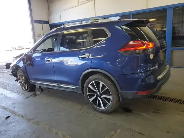 JN8AT2MV1HW028156 2017 NISSAN ROGUE - Image 2