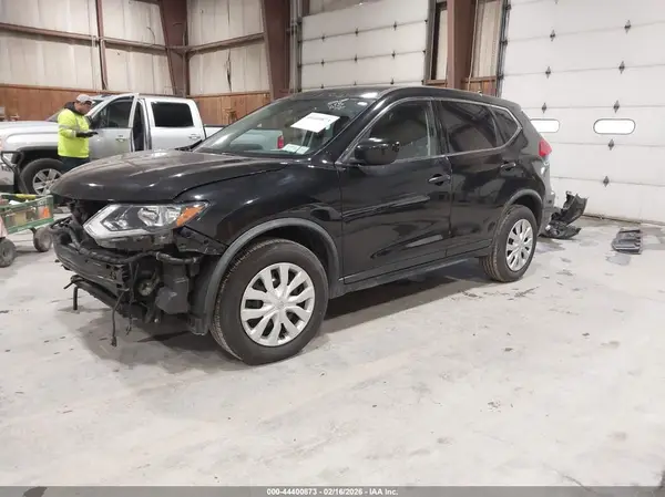 JN8AT2MV1HW255623 2017 NISSAN ROGUE - Image 2