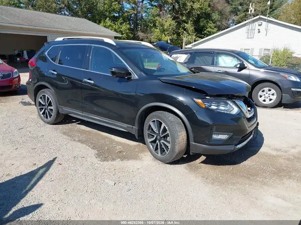 JN8AT2MV1HW255783 2017 NISSAN ROGUE - Image 1