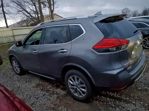 JN8AT2MV1HW255962 2017 NISSAN ROGUE - Image 2