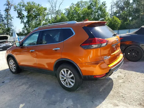 JN8AT2MV1HW256092 2017 NISSAN ROGUE - Image 2