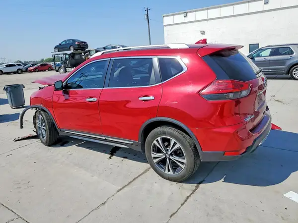 JN8AT2MV1HW261566 2017 NISSAN ROGUE - Image 2