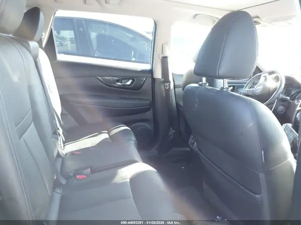 JN8AT2MV1HW263057 2017 NISSAN ROGUE - Image 8