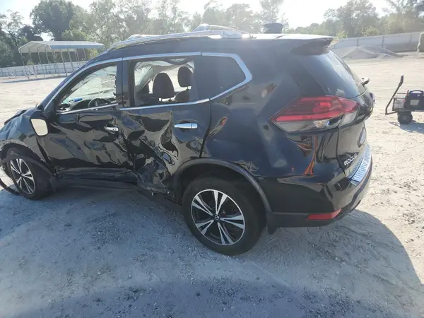 JN8AT2MV1HW263155 2017 NISSAN ROGUE - Image 2