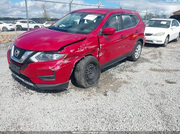 JN8AT2MV1HW263561 2017 NISSAN ROGUE - Image 2