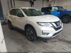JN8AT2MV1HW264032 2017 NISSAN ROGUE