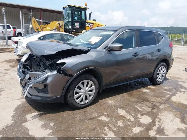 JN8AT2MV1HW264385 2017 NISSAN ROGUE - Image 2