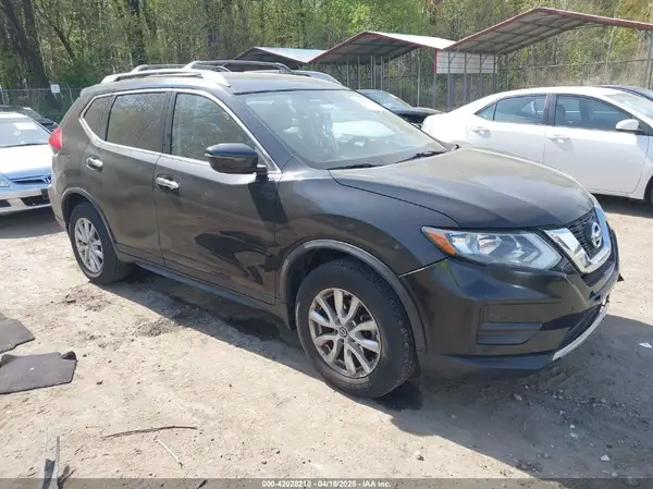 JN8AT2MV1HW264810 2017 NISSAN ROGUE - Image 1