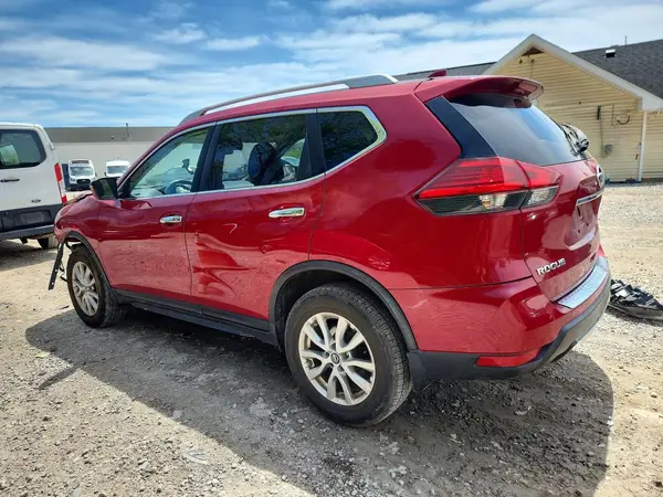 JN8AT2MV1HW265956 2017 NISSAN ROGUE - Image 2