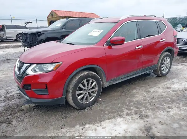 JN8AT2MV1HW267769 2017 NISSAN ROGUE - Image 2