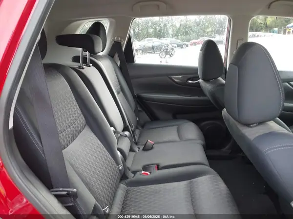 JN8AT2MV1HW268288 2017 NISSAN ROGUE - Image 8