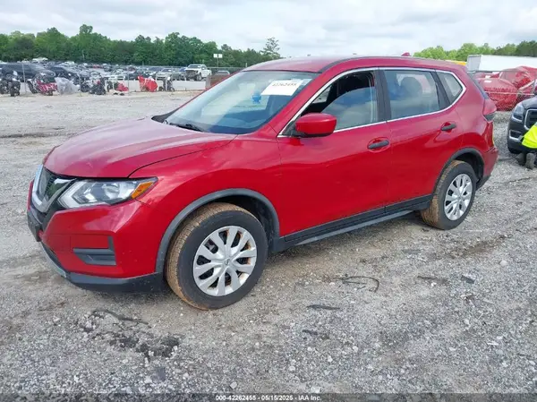 JN8AT2MV1HW269005 2017 NISSAN ROGUE - Image 2
