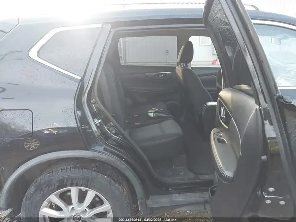 JN8AT2MV1HW270266 2017 NISSAN ROGUE - Image 8
