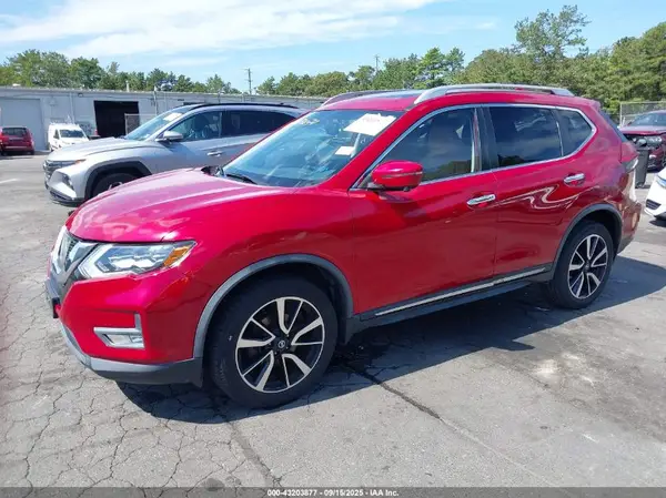JN8AT2MV1HW272857 2017 NISSAN ROGUE - Image 2