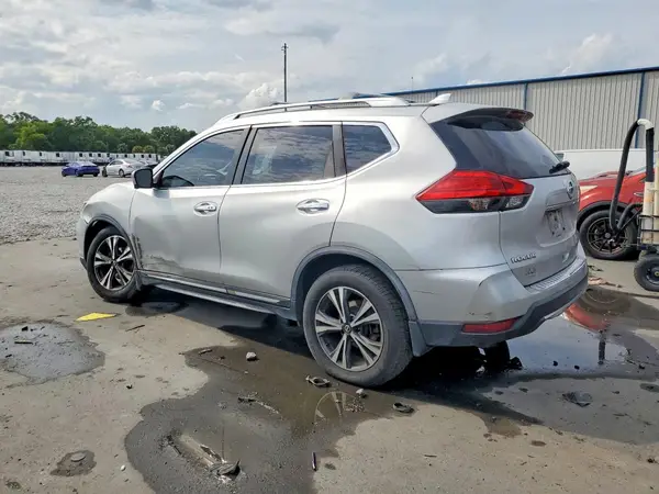 JN8AT2MV1HW273569 2017 NISSAN ROGUE - Image 2