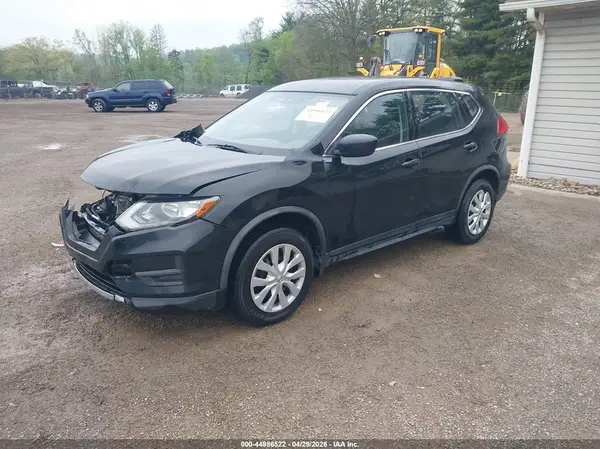 JN8AT2MV1HW275371 2017 NISSAN ROGUE - Image 2