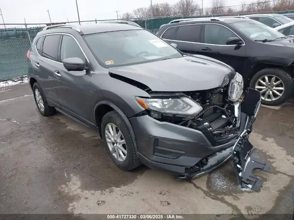 JN8AT2MV1HW277704 2017 NISSAN ROGUE - Image 1
