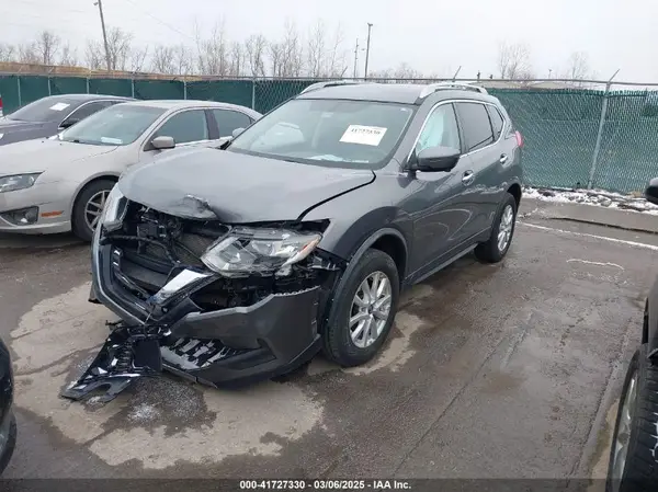 JN8AT2MV1HW277704 2017 NISSAN ROGUE - Image 2