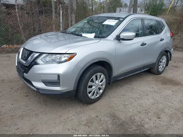 JN8AT2MV1HW278819 2017 NISSAN ROGUE - Image 2