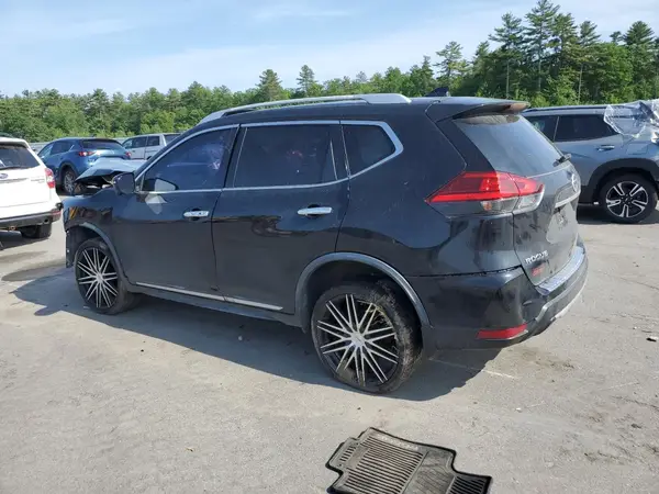 JN8AT2MV1HW279002 2017 NISSAN ROGUE - Image 2
