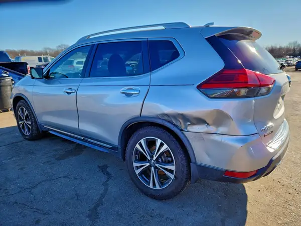 JN8AT2MV1HW280053 2017 NISSAN ROGUE - Image 2