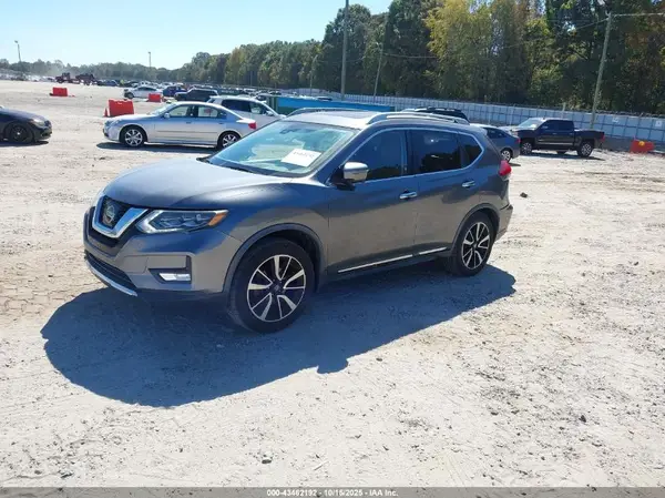 JN8AT2MV1HW283485 2017 NISSAN ROGUE - Image 2