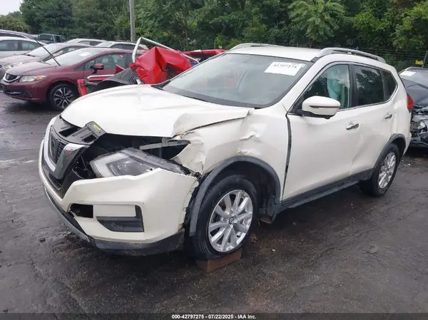 JN8AT2MV1HW283566 2017 NISSAN ROGUE - Image 2