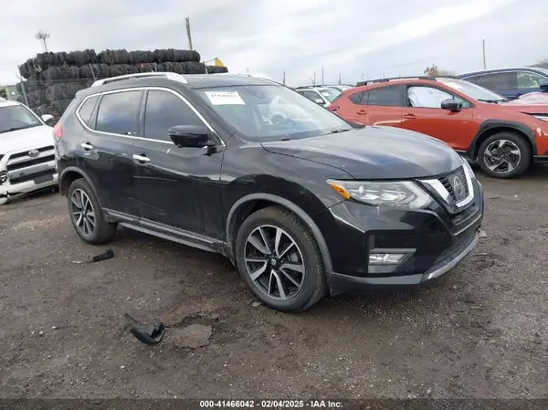 JN8AT2MV1HW283678 2017 NISSAN ROGUE - Image 1