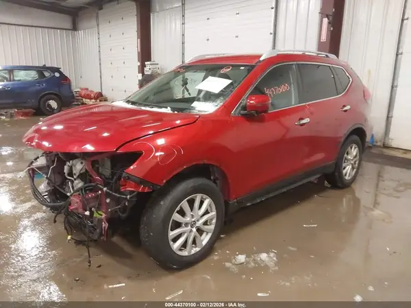 JN8AT2MV1HW284376 2017 NISSAN ROGUE - Image 2