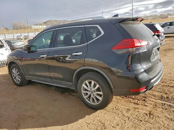 JN8AT2MV1HW285138 2017 NISSAN ROGUE - Image 2