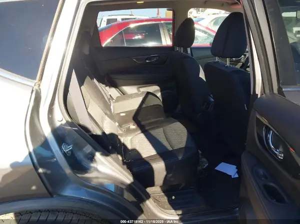 JN8AT2MV1JW301747 2018 NISSAN ROGUE - Image 8