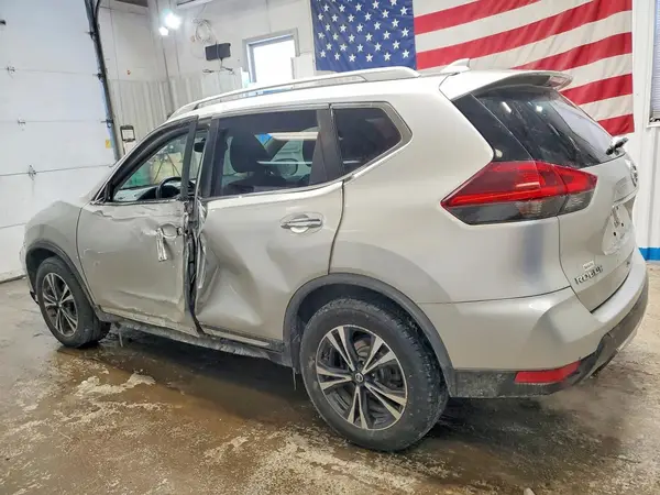 JN8AT2MV1JW303224 2018 NISSAN ROGUE - Image 2