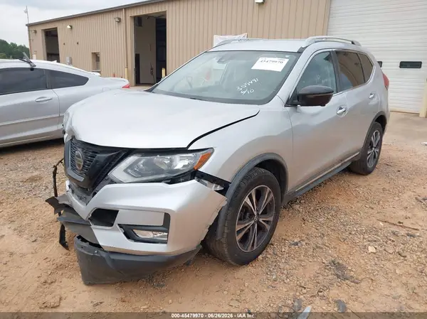 JN8AT2MV1JW305491 2018 NISSAN ROGUE - Image 2