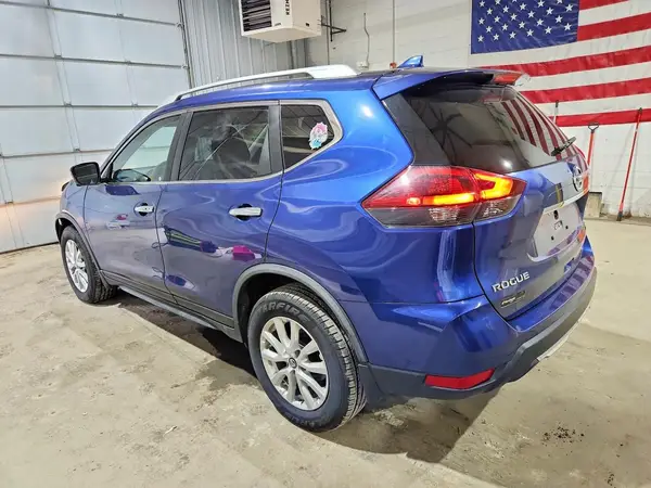 JN8AT2MV1JW307192 2018 NISSAN ROGUE - Image 2