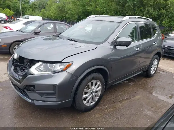 JN8AT2MV1JW308195 2018 NISSAN ROGUE - Image 2
