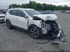 JN8AT2MV1JW310223 2018 NISSAN ROGUE