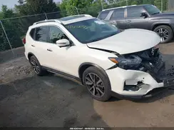 JN8AT2MV1JW310447 2018 NISSAN ROGUE