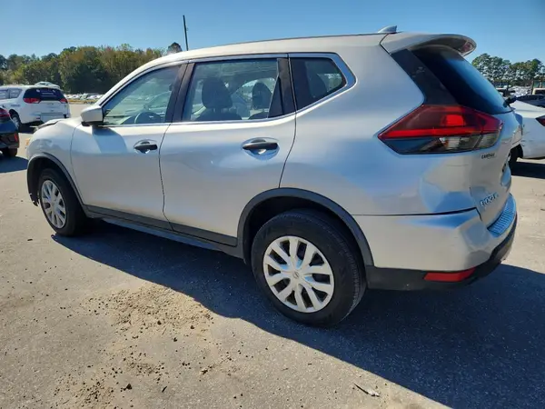 JN8AT2MV1JW311579 2018 NISSAN ROGUE - Image 2