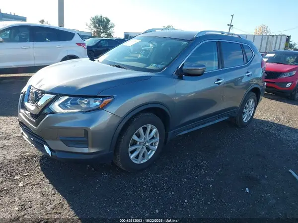 JN8AT2MV1JW311985 2018 NISSAN ROGUE - Image 2