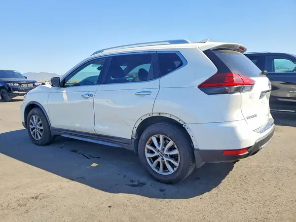 JN8AT2MV1JW312411 2018 NISSAN ROGUE - Image 2