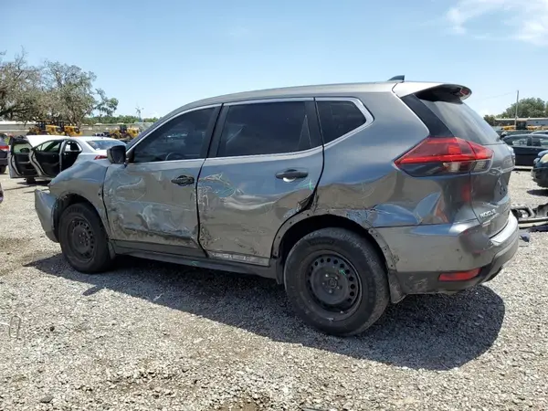 JN8AT2MV1JW313056 2018 NISSAN ROGUE - Image 2