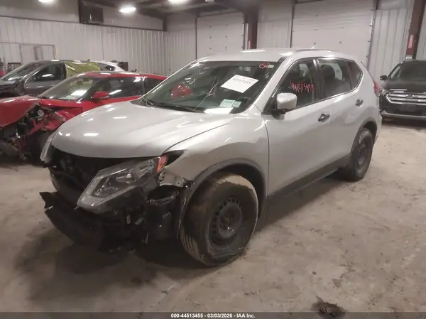 JN8AT2MV1JW313154 2018 NISSAN ROGUE - Image 2