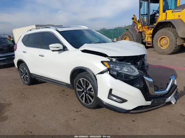 JN8AT2MV1JW314322 2018 NISSAN ROGUE - Image 1