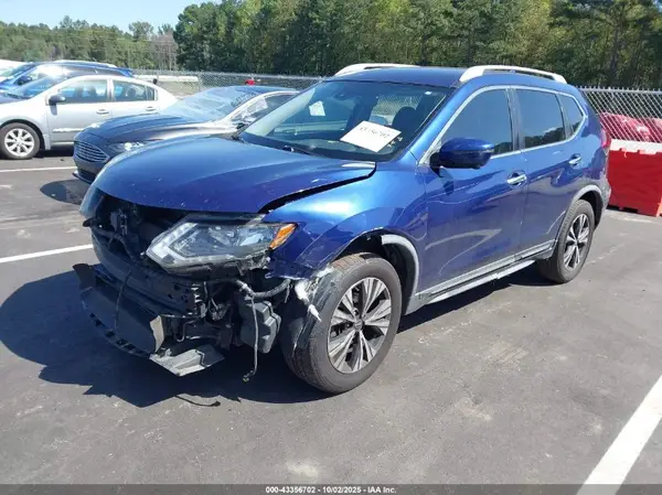 JN8AT2MV1JW318175 2018 NISSAN ROGUE - Image 2