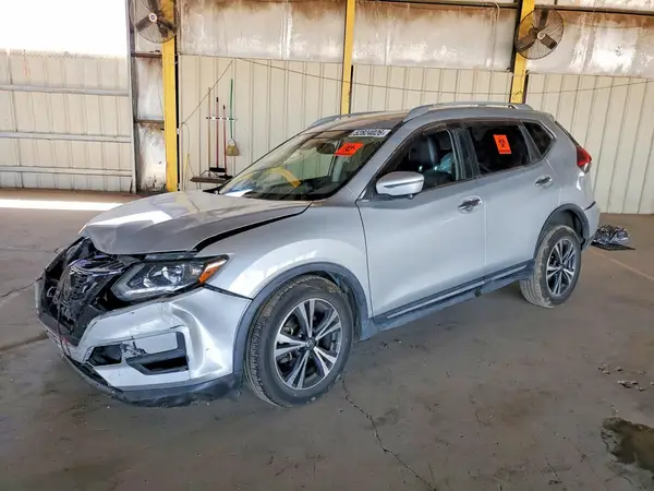 JN8AT2MV1JW318578 2018 NISSAN ROGUE - Image 1