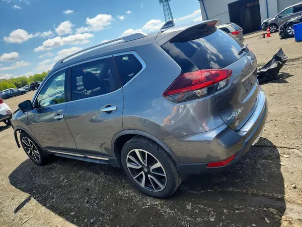 JN8AT2MV1JW319696 2018 NISSAN ROGUE - Image 2