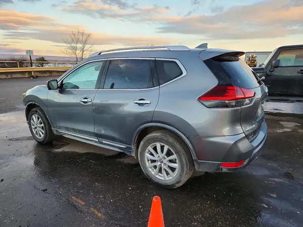 JN8AT2MV1JW321710 2018 NISSAN ROGUE - Image 2