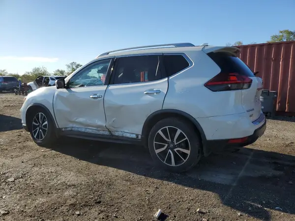 JN8AT2MV1JW322890 2018 NISSAN ROGUE - Image 2